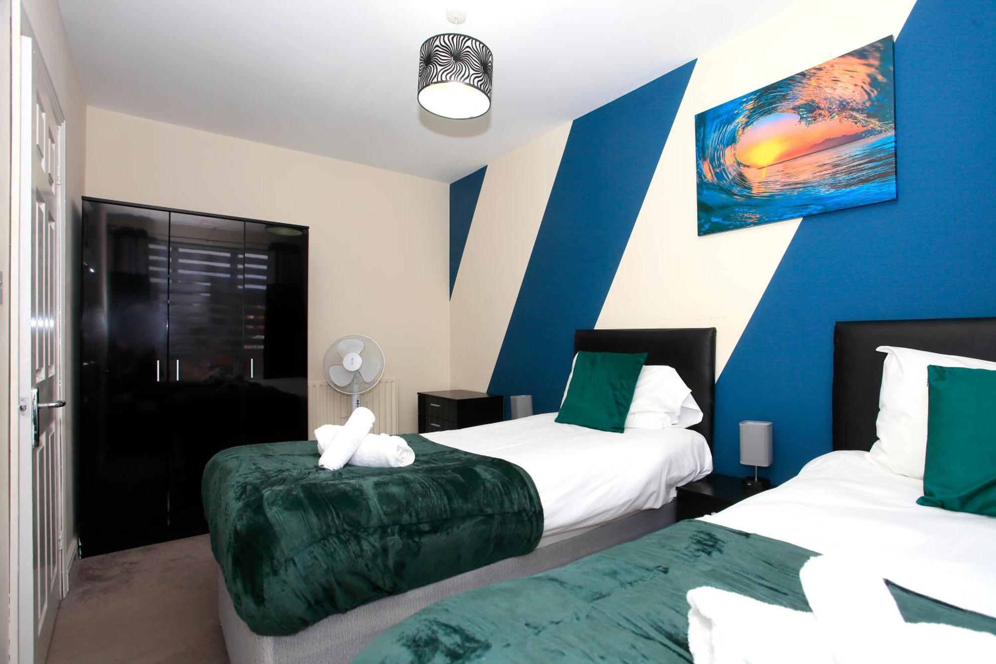 Luxury Hot Tub Entertainment Room Central Park Peterborough Exteriör bild